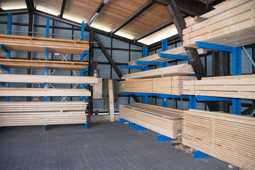 Bauholz in Gevelsberg kaufen: Konstruktionsvollholz, Brettschichtholz, Dachlatten, Keilbohlen, Trockenbaulatten uvm. - Holzlager