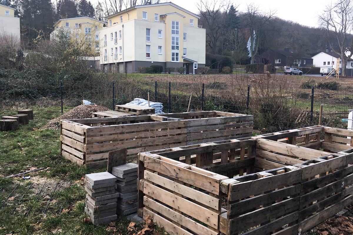 Färbergarten des Märkischen Gymnasiums in Schwelm - Hochbeet aus Europaletten selbst bauen