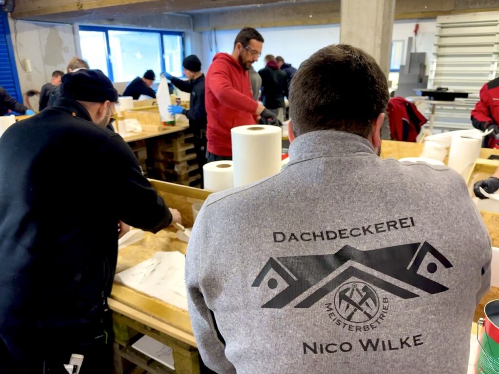 Dachdeckerei Nico Wilke beim Enke Praxisworkshop bei Scherwat in Gevelsberg