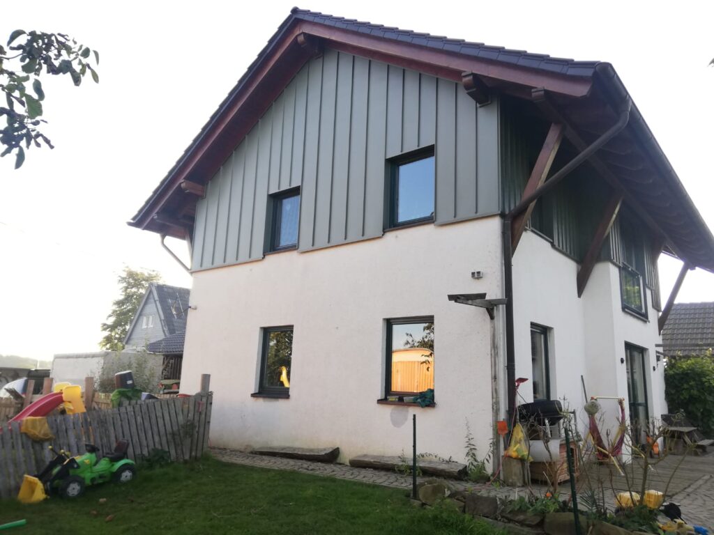Zinscharen - VMZINC PIGMENTO grün - fabrlich vorbewittertes Zinkblech